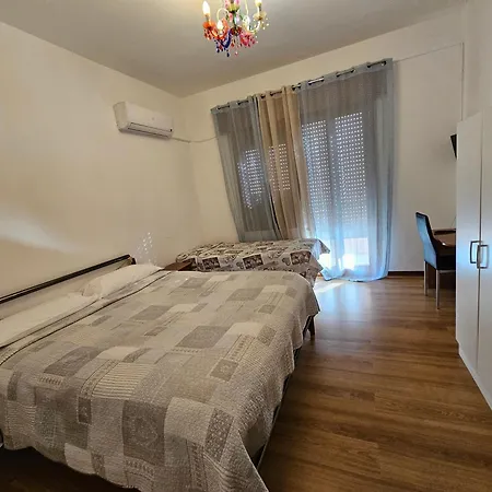 Apartamento With Large Terrace Nearby Station, Mestre